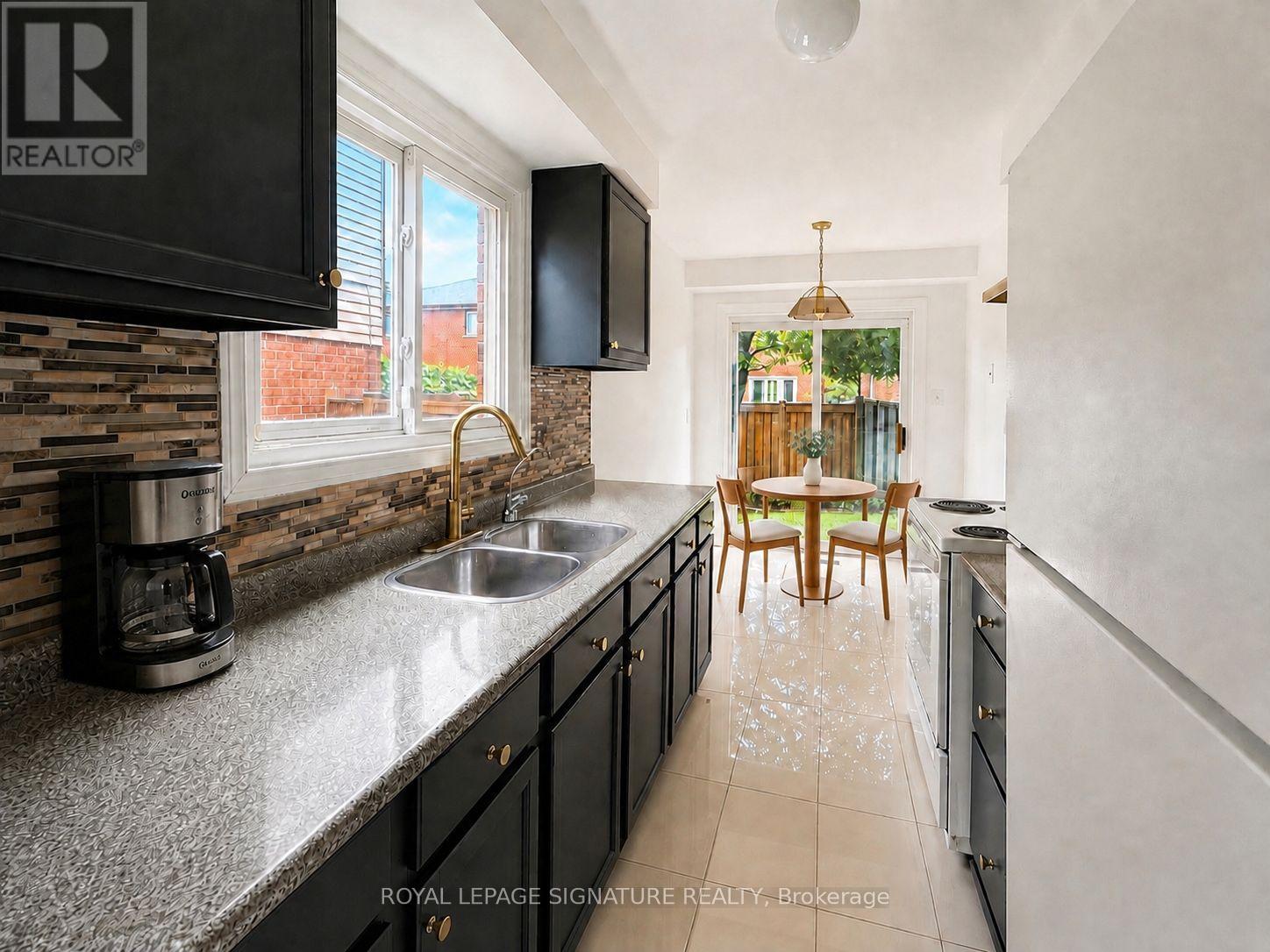 77 Brimstone Crescent, Toronto, Ontario  M1V 3C8 - Photo 12 - E13712884