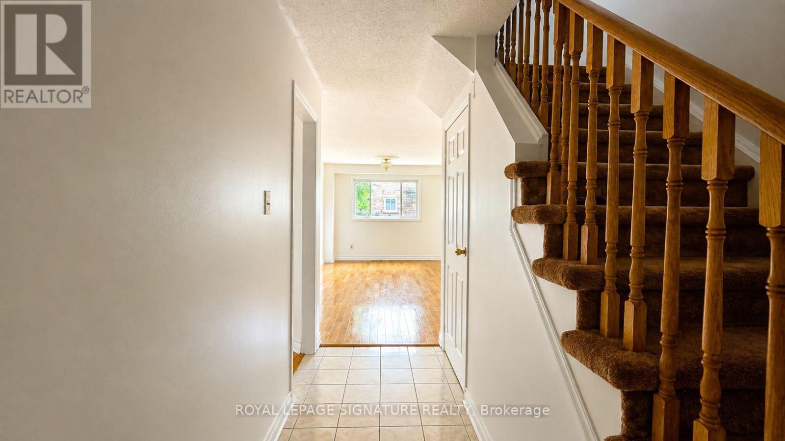 77 Brimstone Crescent, Toronto, Ontario  M1V 3C8 - Photo 3 - E13712884