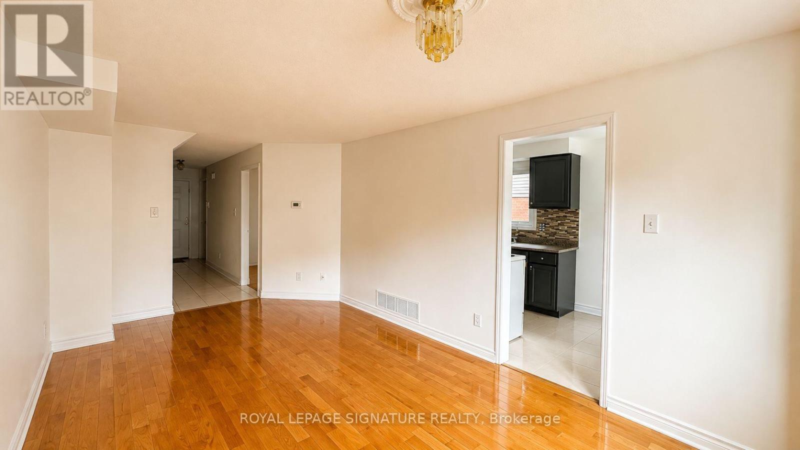 77 Brimstone Crescent, Toronto, Ontario  M1V 3C8 - Photo 6 - E13712884