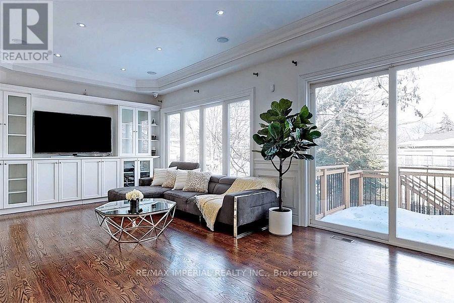 82 Woodward Avenue, Markham, Ontario  L3T 1E7 - Photo 3 - N13712846