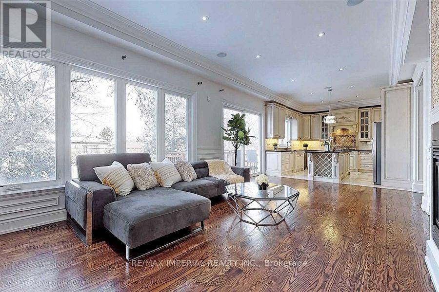 82 Woodward Avenue, Markham, Ontario  L3T 1E7 - Photo 5 - N13712846