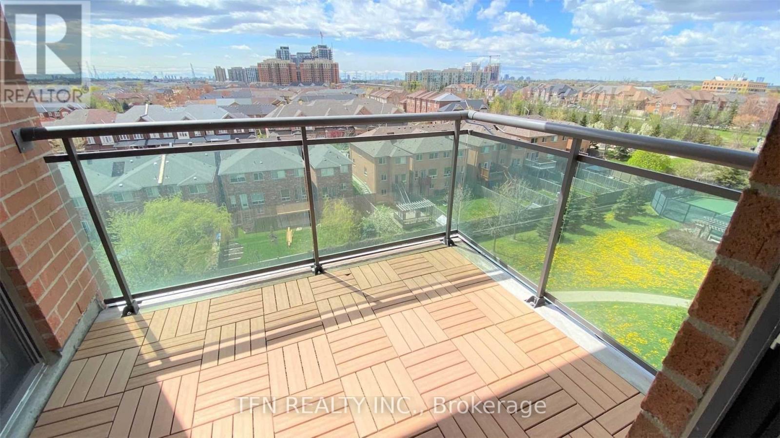 704 - 310 Red Maple Road, Richmond Hill, Ontario  L4C 0T7 - Photo 12 - N13712850