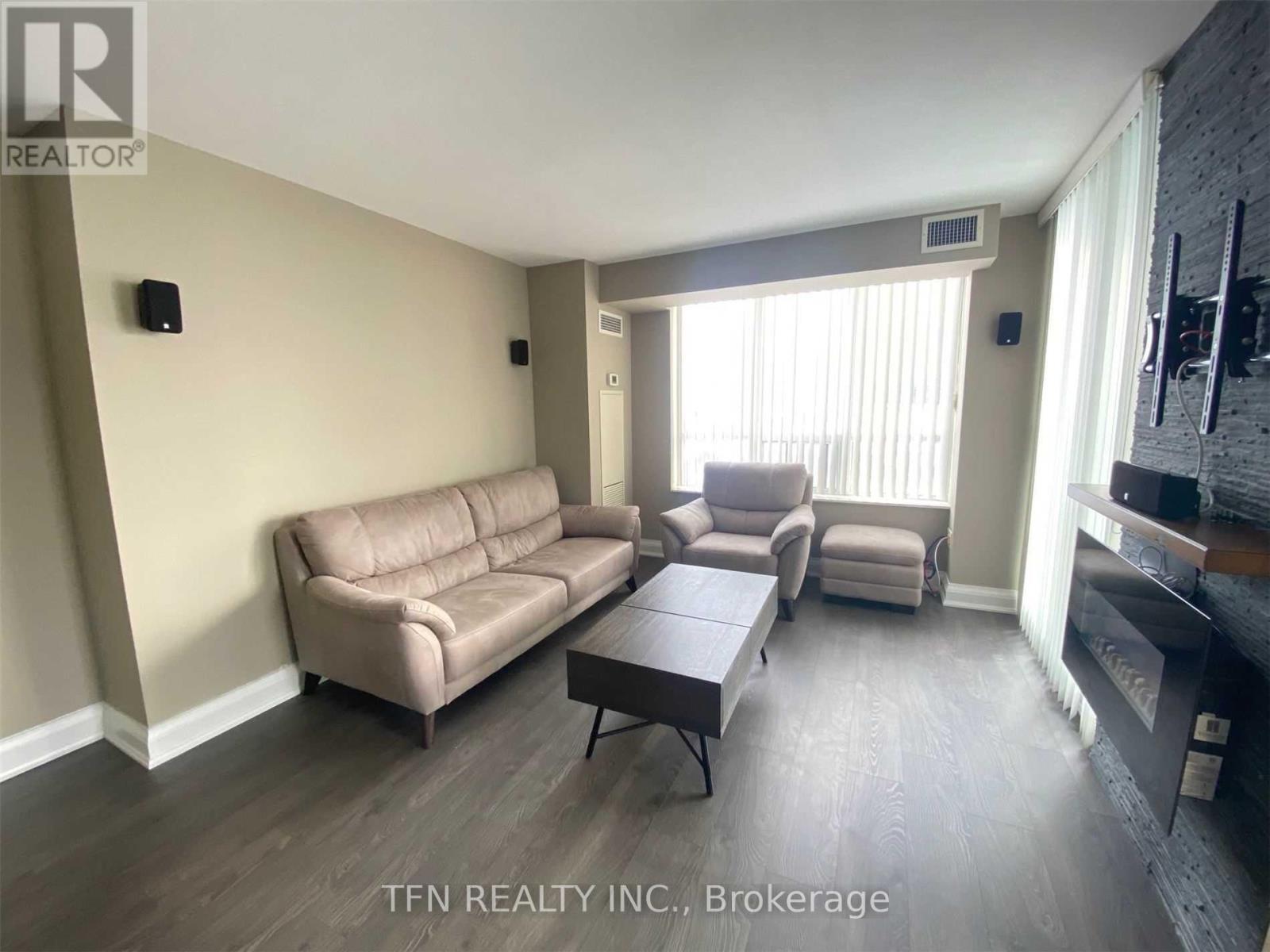 704 - 310 Red Maple Road, Richmond Hill, Ontario  L4C 0T7 - Photo 3 - N13712850