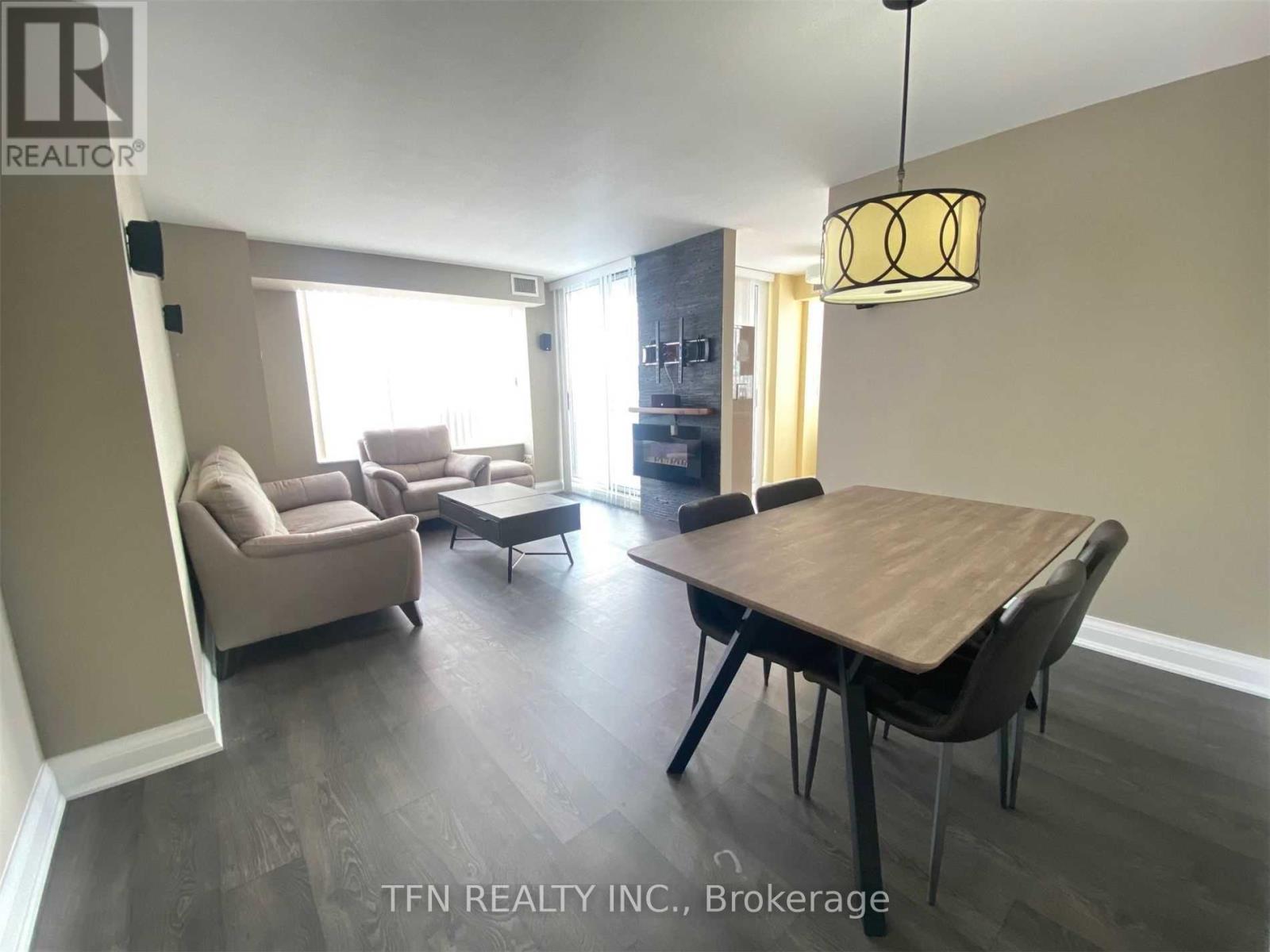 704 - 310 Red Maple Road, Richmond Hill, Ontario  L4C 0T7 - Photo 4 - N13712850