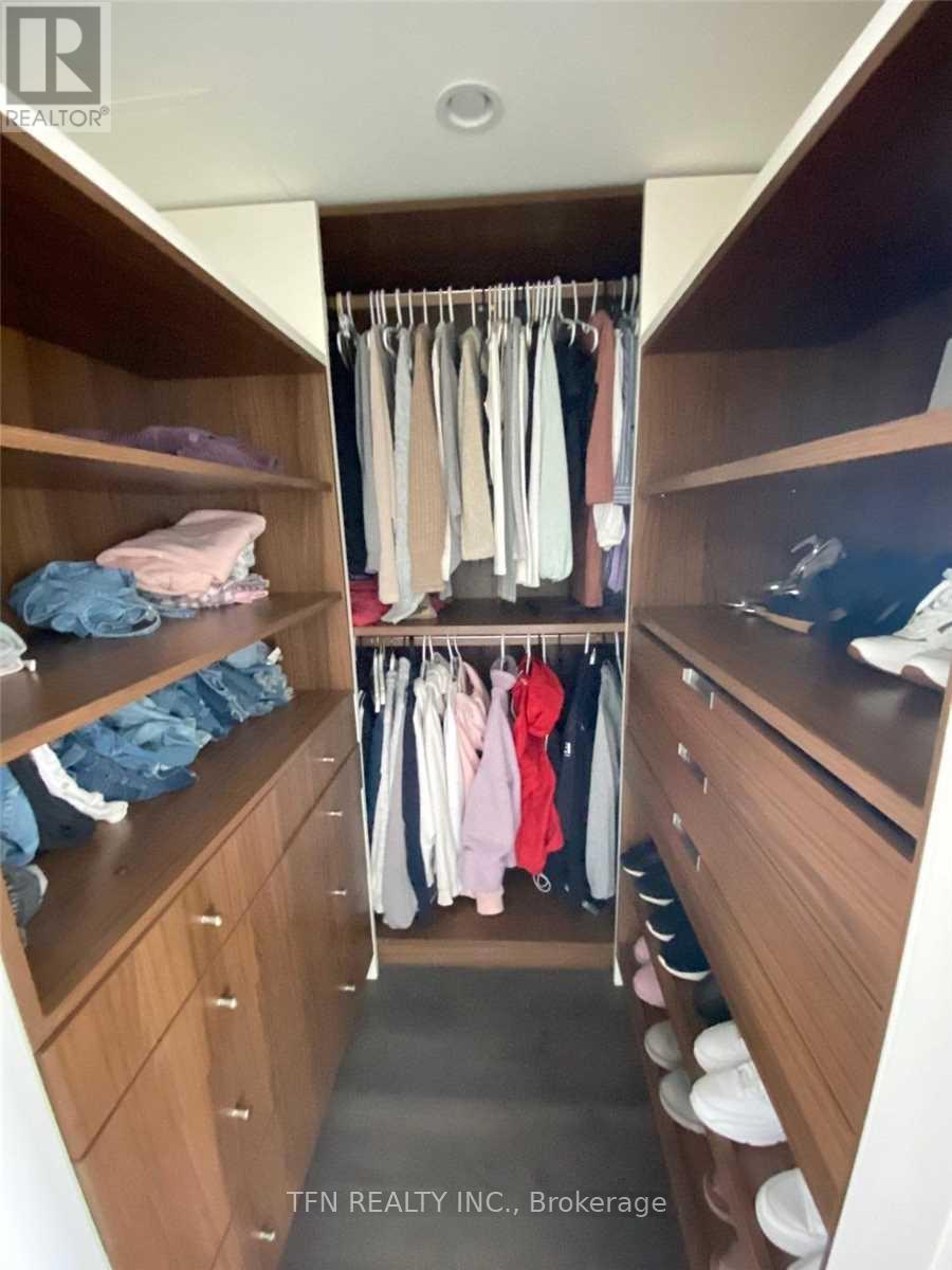 704 - 310 Red Maple Road, Richmond Hill, Ontario  L4C 0T7 - Photo 7 - N13712850