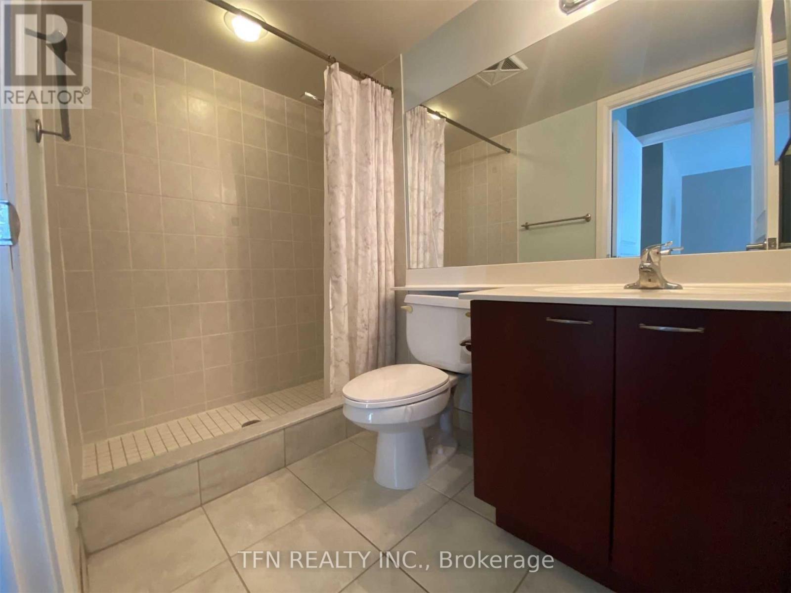 704 - 310 Red Maple Road, Richmond Hill, Ontario  L4C 0T7 - Photo 8 - N13712850