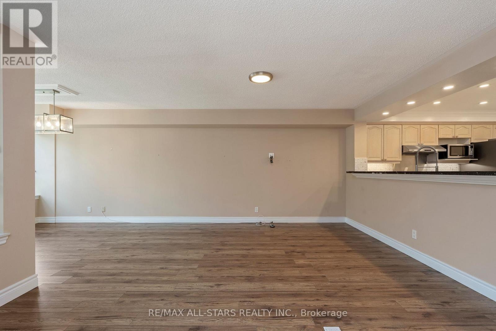 211 - 50 The Boardwalk Way, Markham, Ontario L6E 1B6 - Photo 10 - N13712864