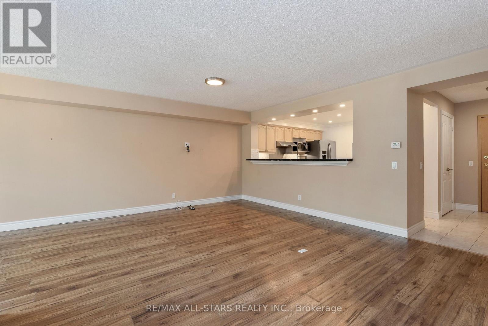 211 - 50 The Boardwalk Way, Markham, Ontario L6E 1B6 - Photo 11 - N13712864