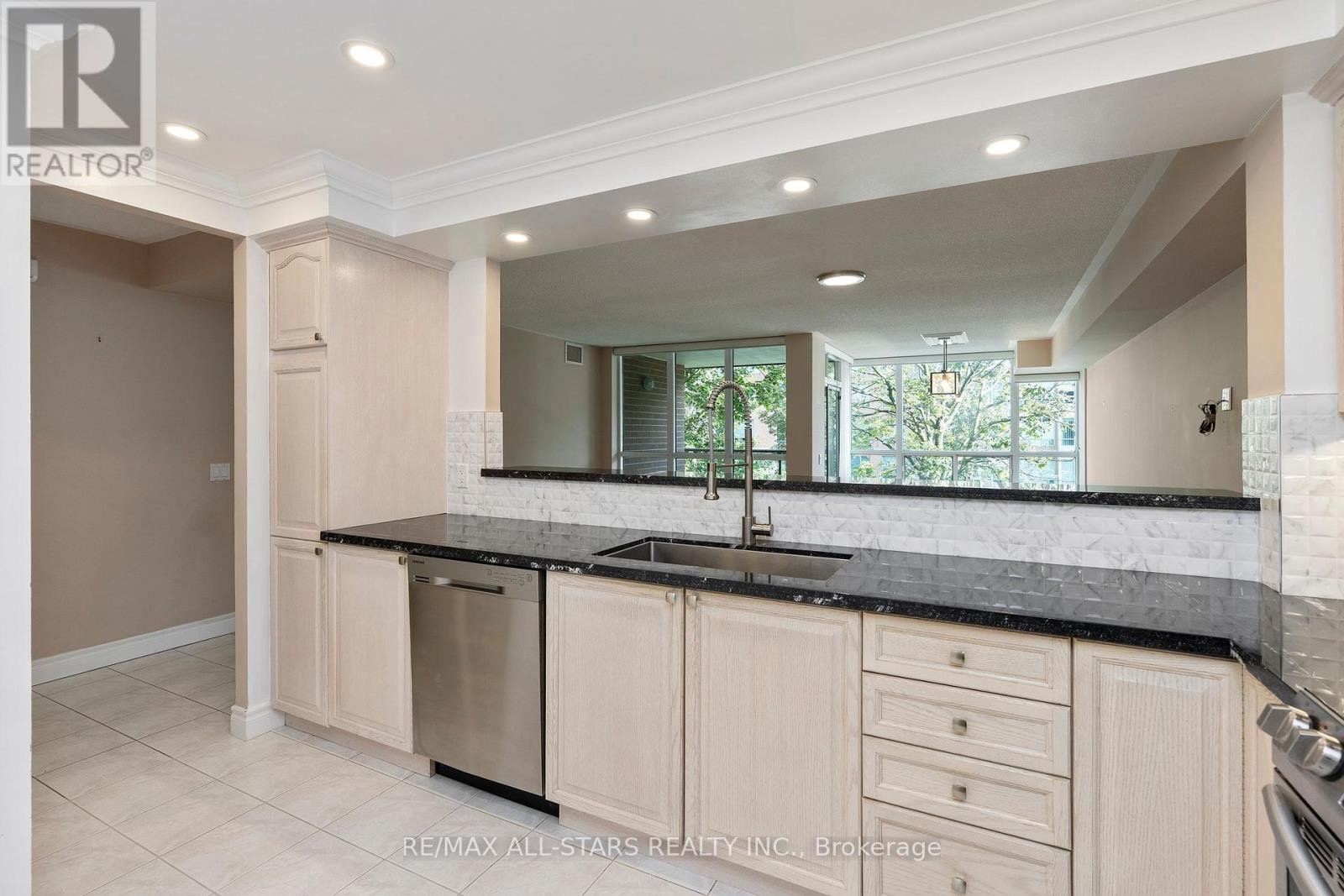 211 - 50 The Boardwalk Way, Markham, Ontario L6E 1B6 - Photo 6 - N13712864