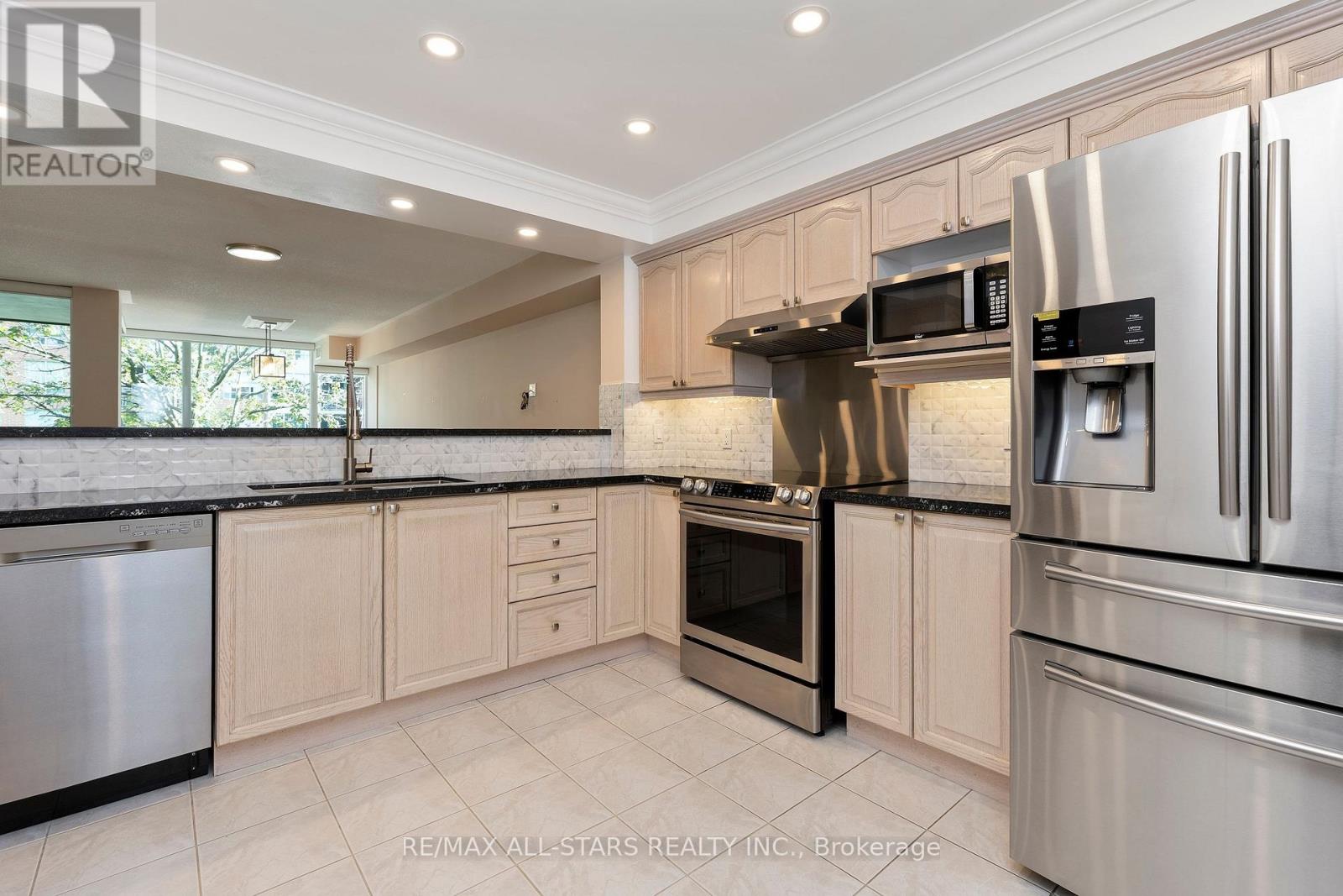 211 - 50 The Boardwalk Way, Markham, Ontario L6E 1B6 - Photo 7 - N13712864