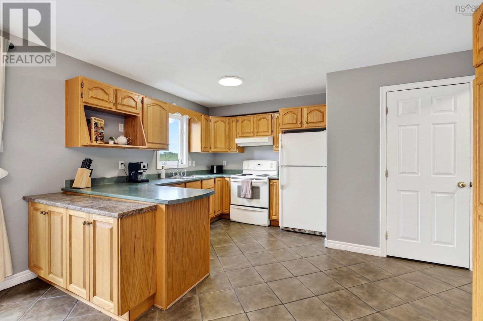 18 Yarding Court, Middle Sackville, Nova Scotia  B4E 3E5 - Photo 12 - 202621398