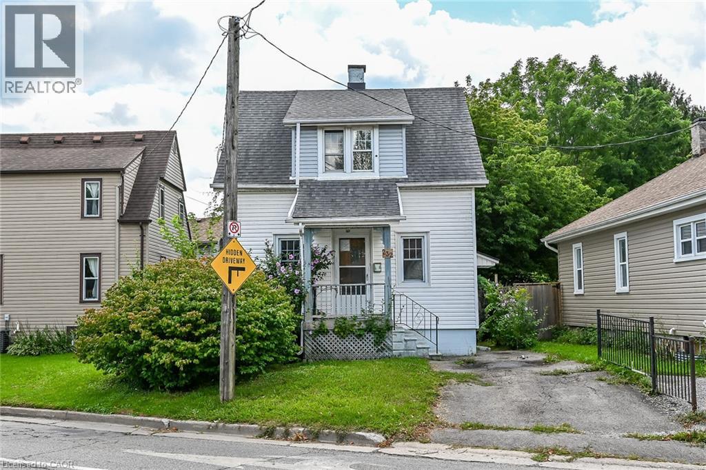 232 Cedar Street, Simcoe, Ontario  N3Y 2H7 - Photo 3 - 40852386