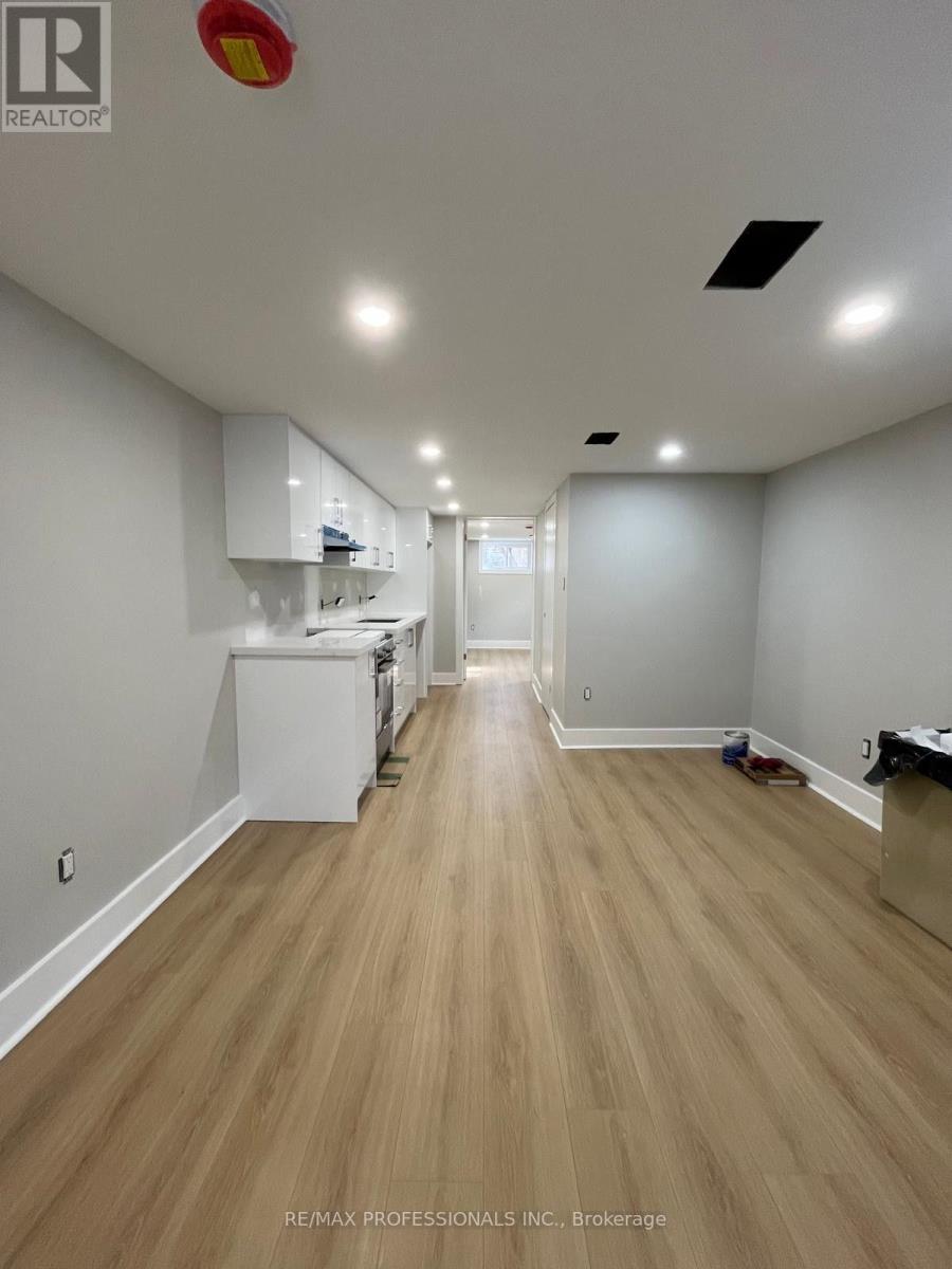B - 41 Tavistock Road, Toronto, Ontario  M3M 2N5 - Photo 2 - W13692332
