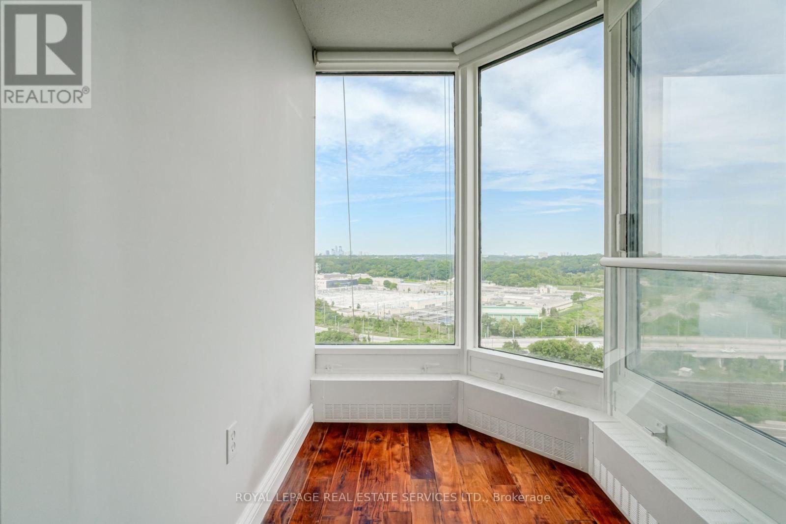 1610 - 2045 Lake Shore Boulevard W, Toronto, Ontario  M8V 2Z6 - Photo 11 - W13712352