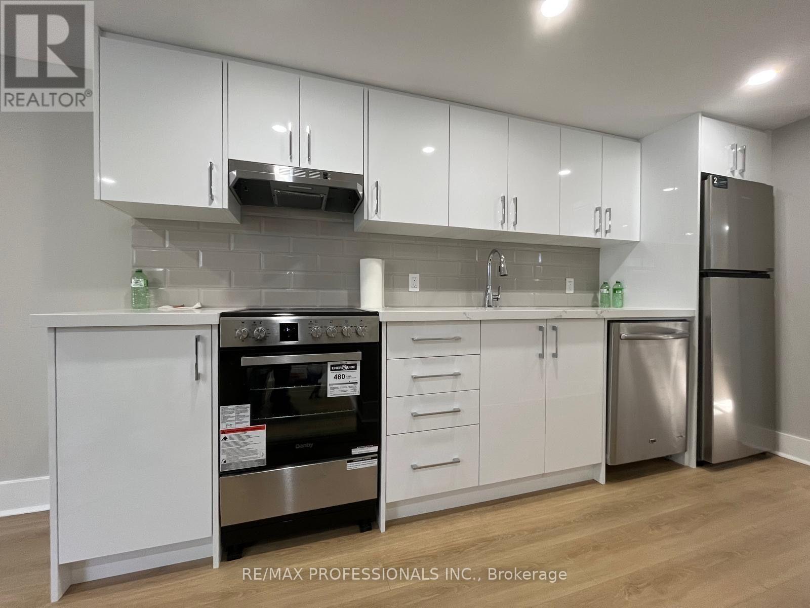 B - 41 Tavistock Road, Toronto, Ontario  M3M 2N5 - Photo 3 - W13692332