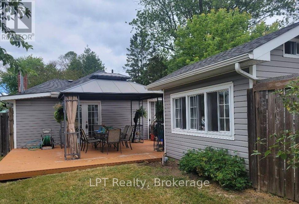 17 Bay Avenue, Prince Edward County, Ontario  K0K 1T0 - Photo 10 - X13712938
