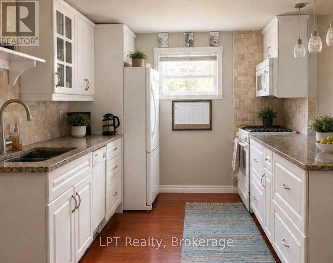 17 Bay Avenue, Prince Edward County, Ontario  K0K 1T0 - Photo 3 - X13712938
