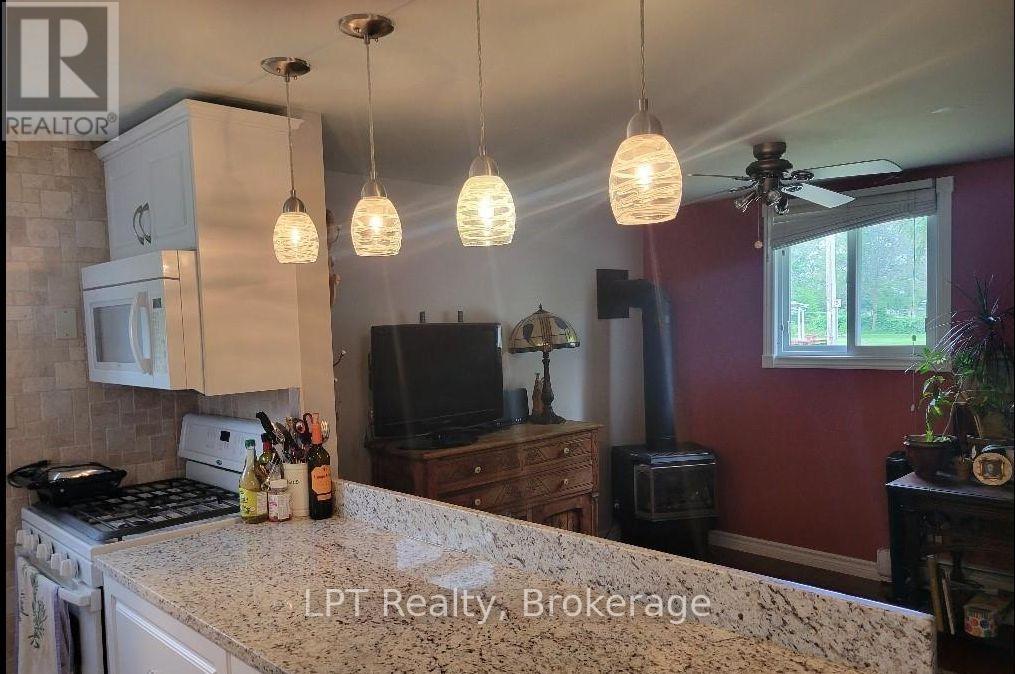 17 Bay Avenue, Prince Edward County, Ontario  K0K 1T0 - Photo 6 - X13712938