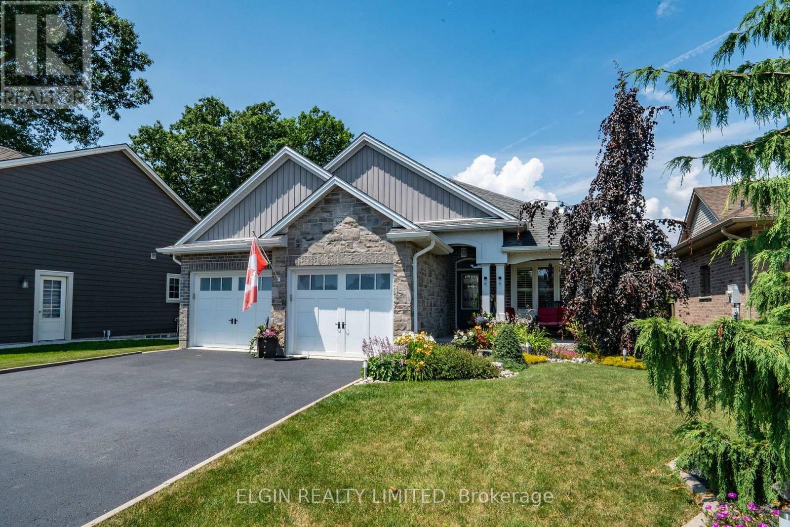 392 LARRY STREET, Central Elgin, Ontario