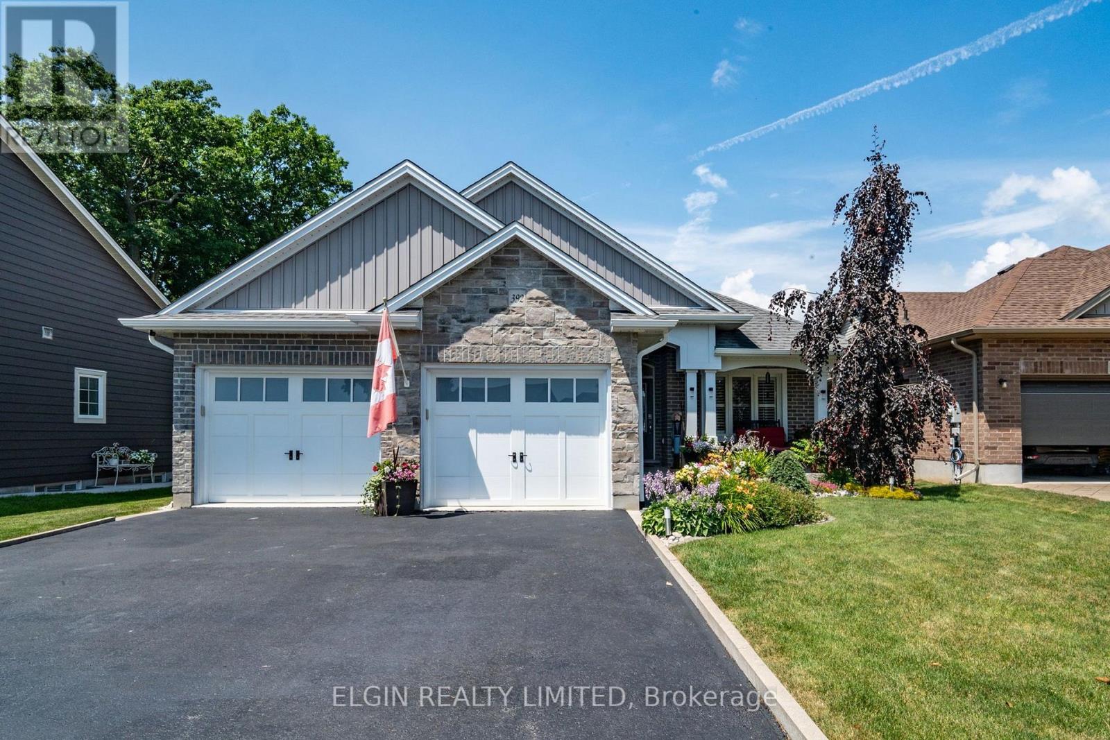 392 Larry Street, Central Elgin, Ontario  N5L 0A6 - Photo 2 - X13712908