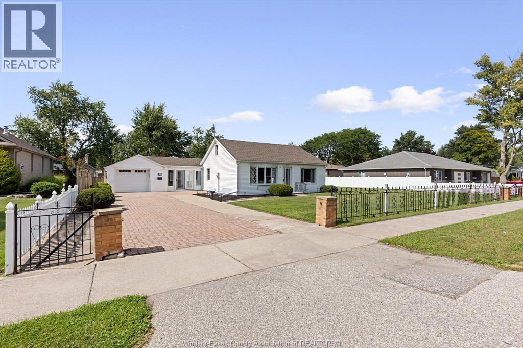MLS# 26020809: 265 LAIRD AVENUE, Essex, Canada