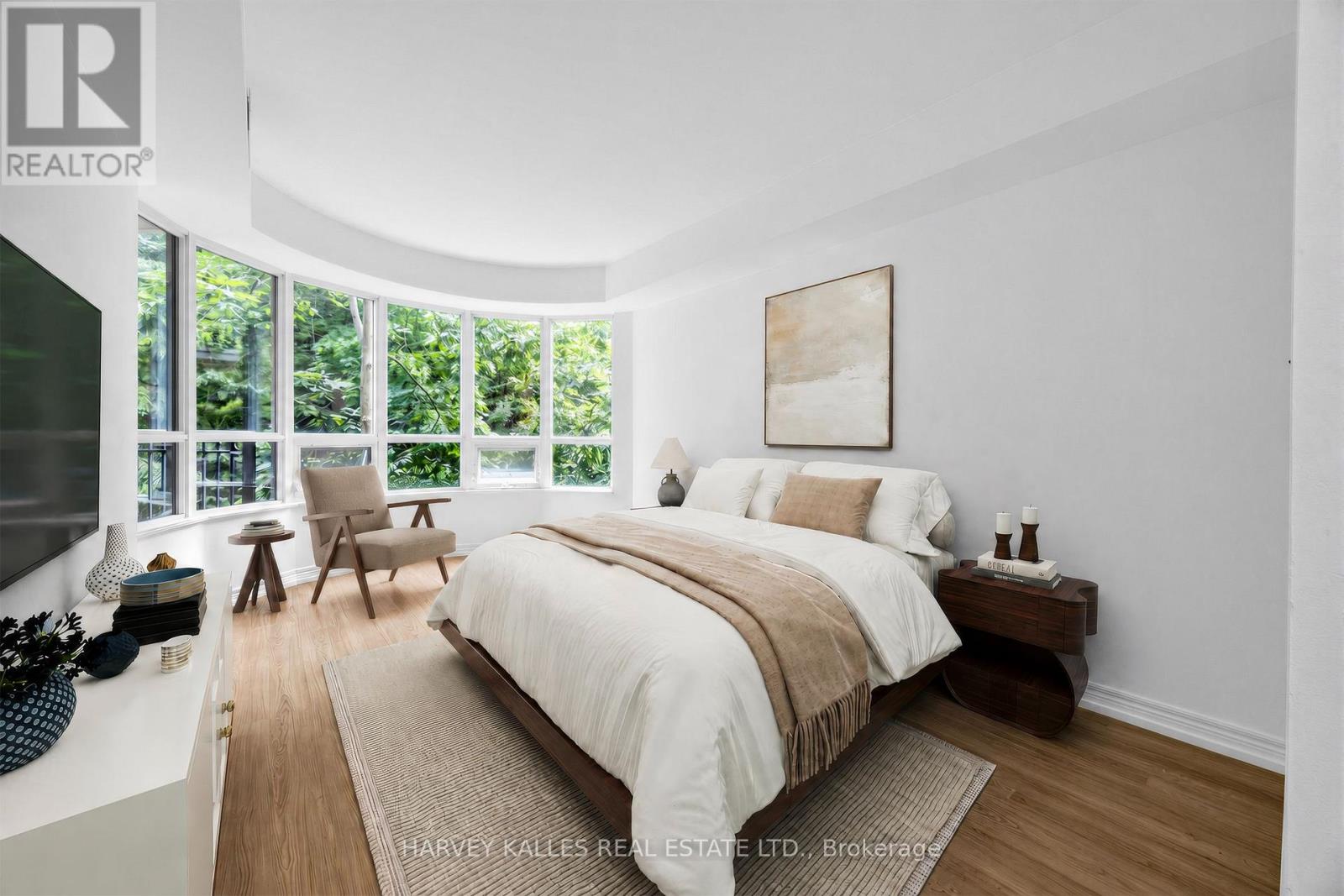 38 William Carson Crescent, Toronto, Ontario  M2P 2H2 - Photo 6 - C13712970