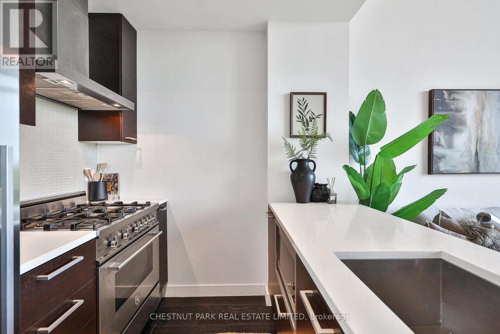 901 - 90 Broadview Avenue, Toronto, Ontario  M4M 0A7 - Photo 6 - E13712890