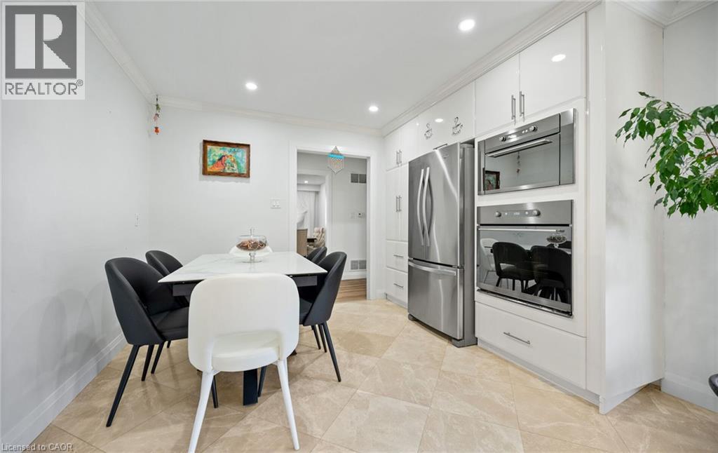 2221 Florian Road, Mississauga, Ontario  L5A 3Y9 - Photo 11 - 40858278