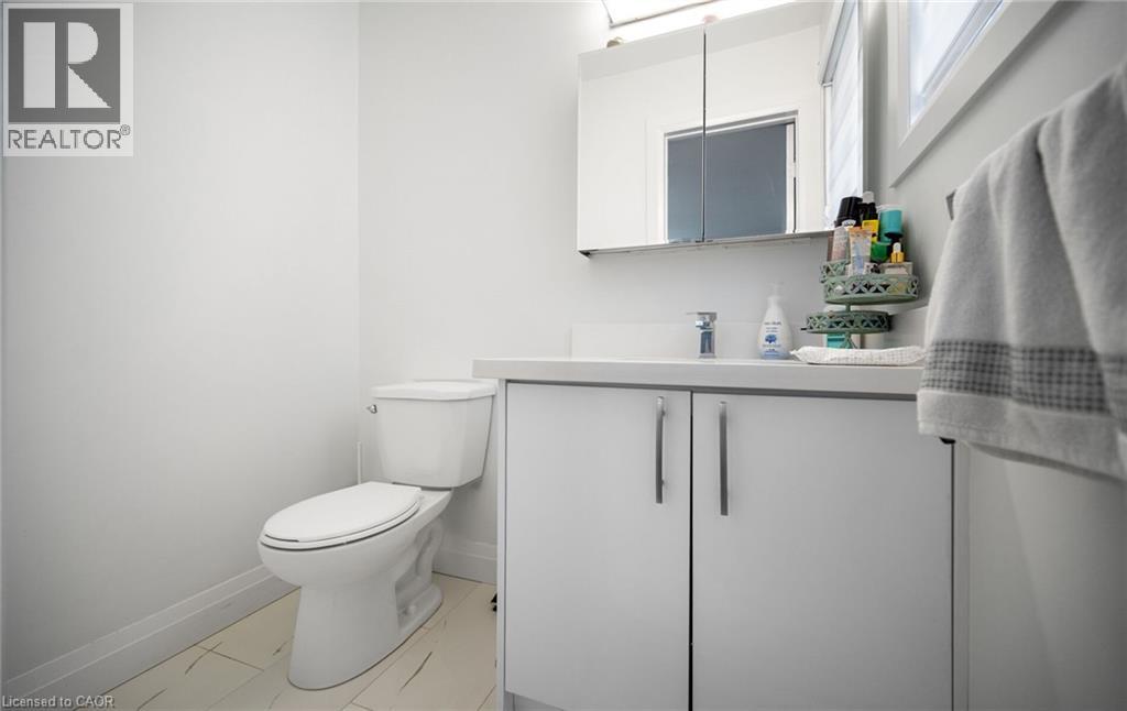 2221 Florian Road, Mississauga, Ontario  L5A 3Y9 - Photo 15 - 40858278