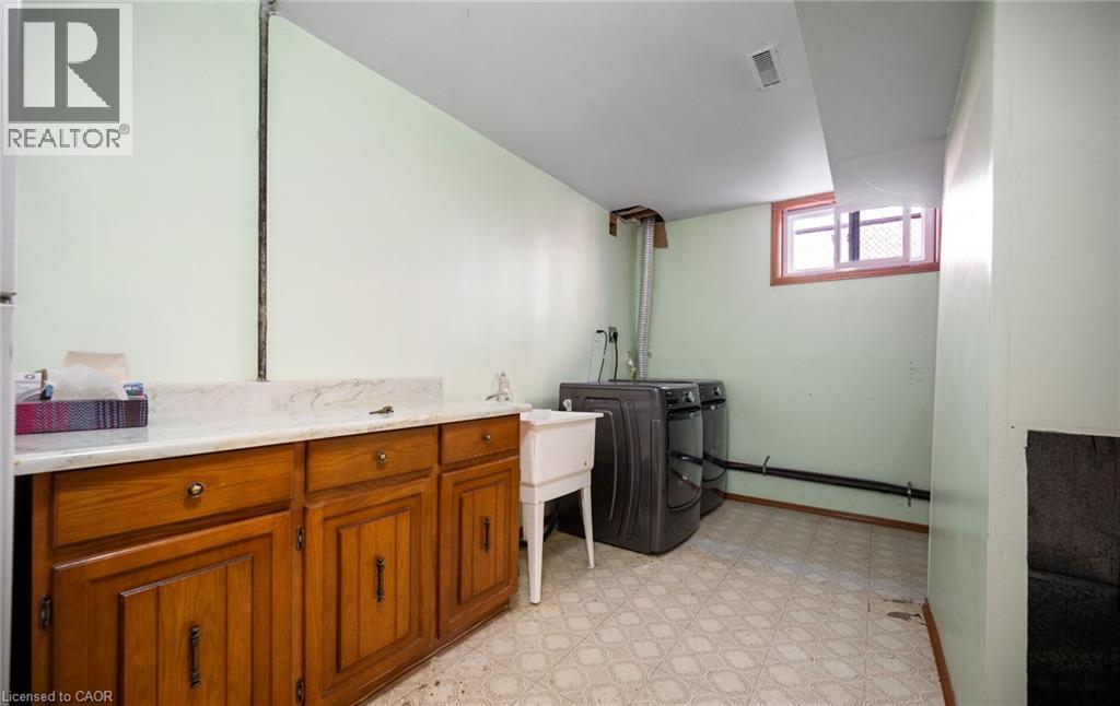 2221 Florian Road, Mississauga, Ontario  L5A 3Y9 - Photo 38 - 40858278