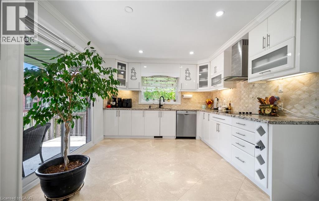 2221 Florian Road, Mississauga, Ontario  L5A 3Y9 - Photo 8 - 40858278