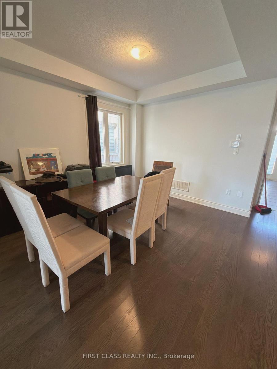 325 Boundary Boulevard, Whitchurch-Stouffville, Ontario  L4A 5E2 - Photo 3 - N13712930