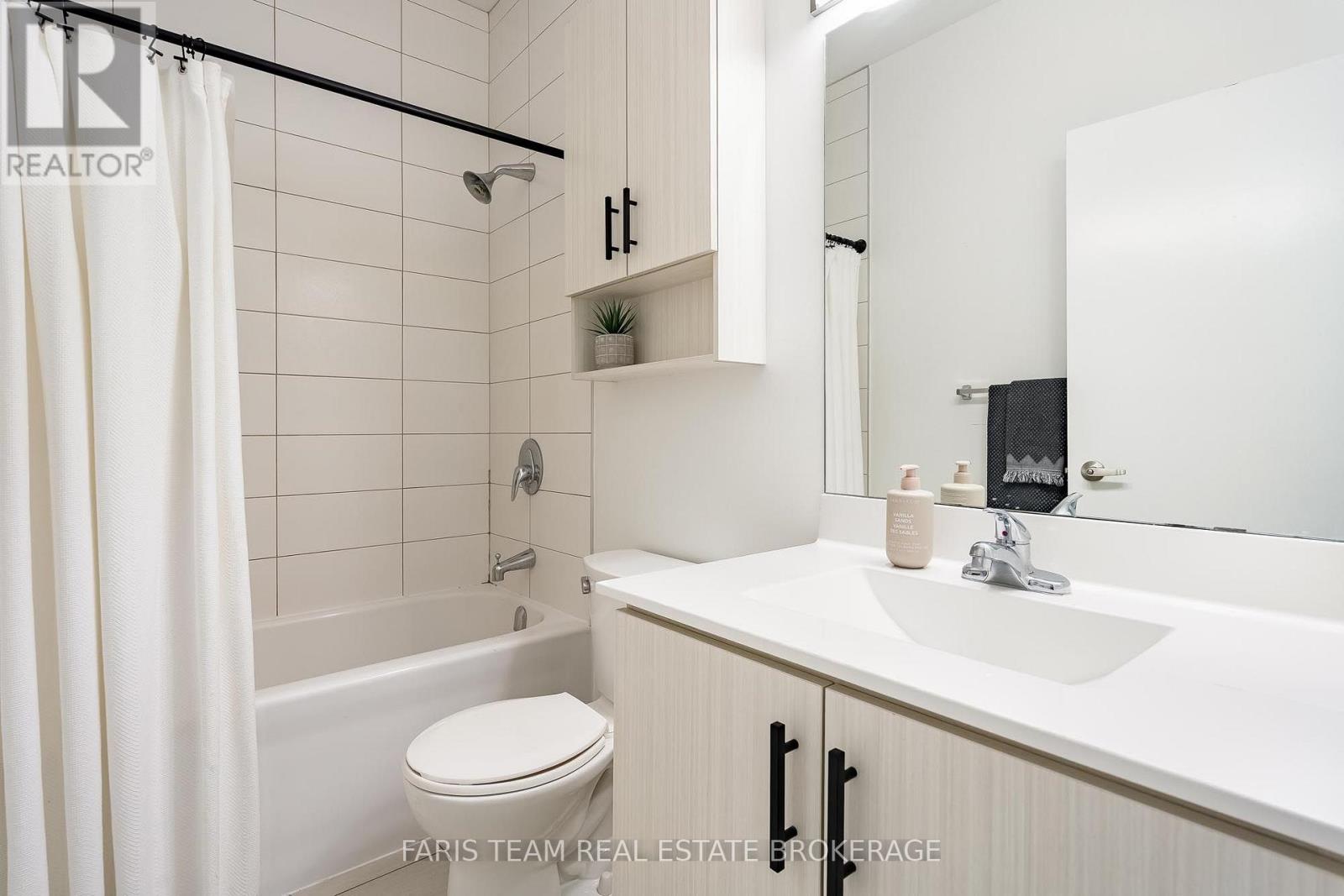Ph7 - 111 Worsley Street, Barrie, Ontario L4M 5R5 - Photo 19 - S13712928