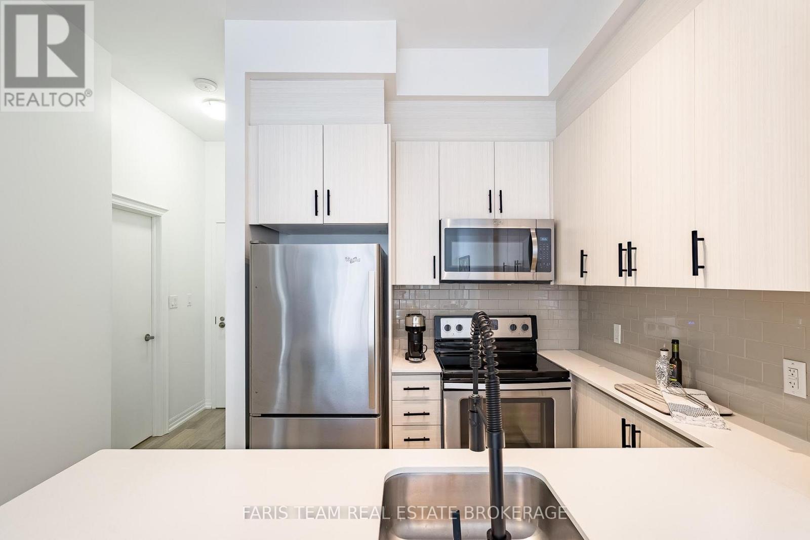 Ph7 - 111 Worsley Street, Barrie, Ontario L4M 5R5 - Photo 6 - S13712928