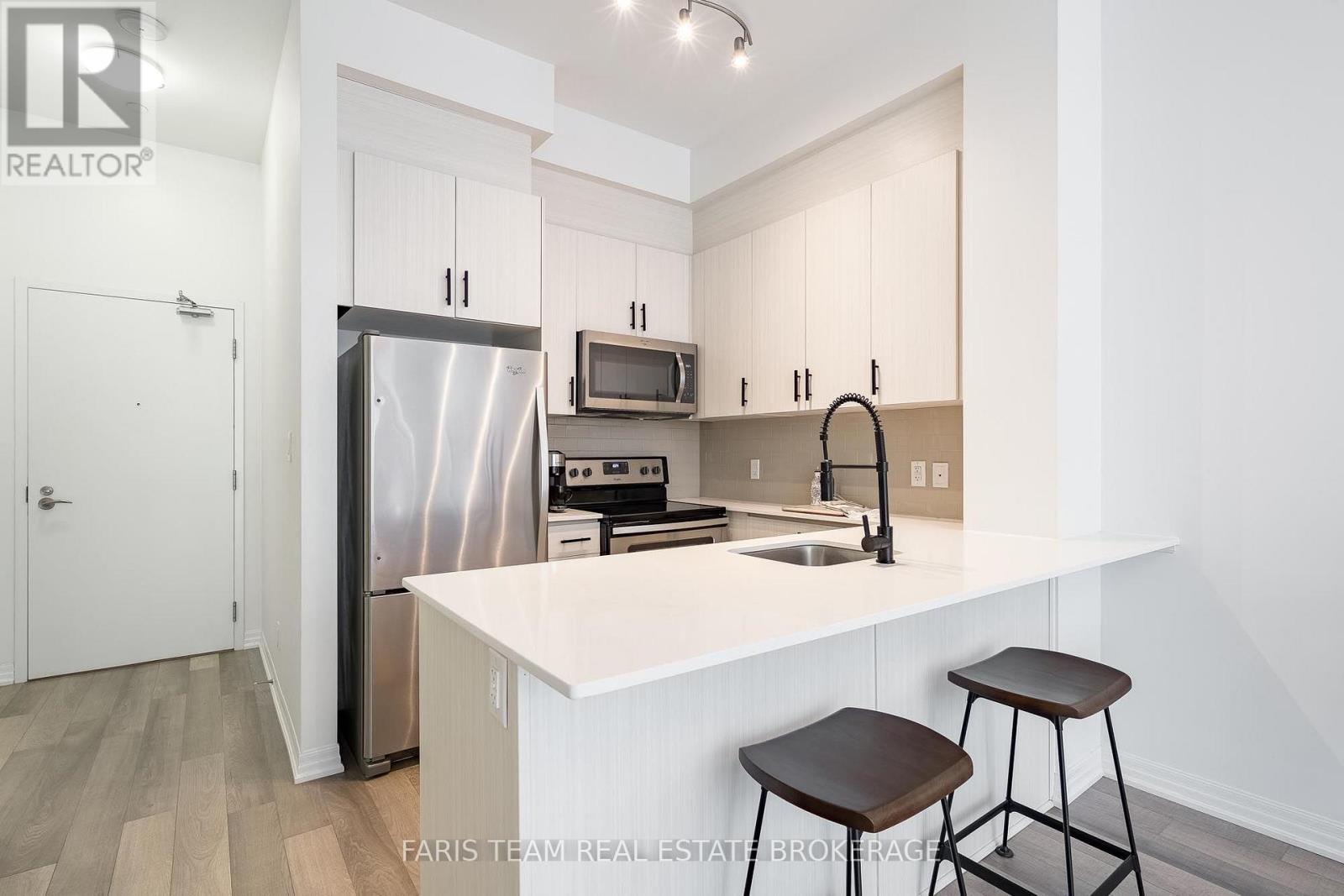 Ph7 - 111 Worsley Street, Barrie, Ontario L4M 5R5 - Photo 7 - S13712928