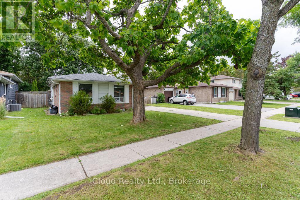 229 Cook Street, Barrie (Grove East), Ontario L4M 4H4 - Photo 3 - S13712972