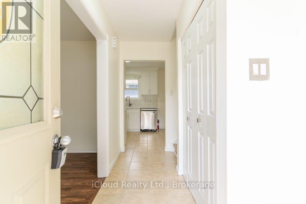 229 Cook Street, Barrie (Grove East), Ontario L4M 4H4 - Photo 5 - S13712972