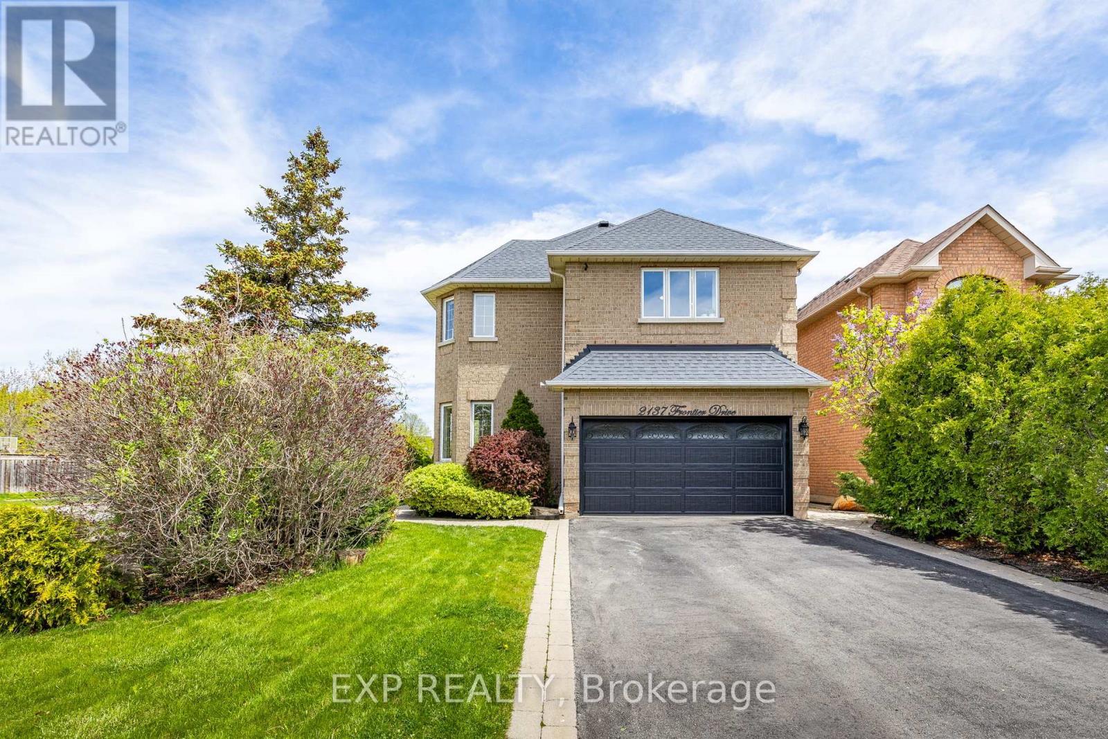 2137 Frontier Drive, Oakville, Ontario  L6M 3S3 - Photo 3 - W13712910