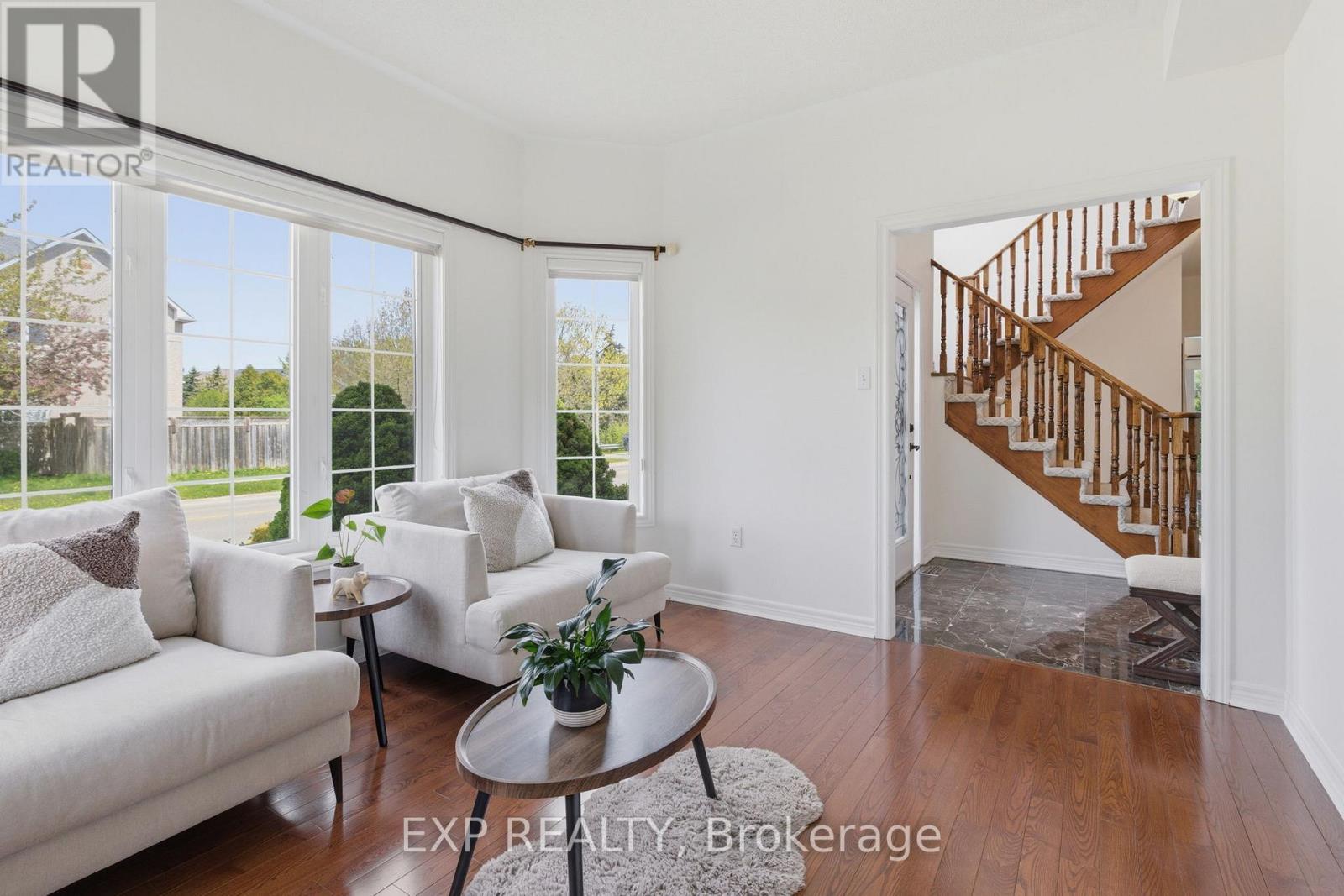 2137 Frontier Drive, Oakville, Ontario  L6M 3S3 - Photo 7 - W13712910