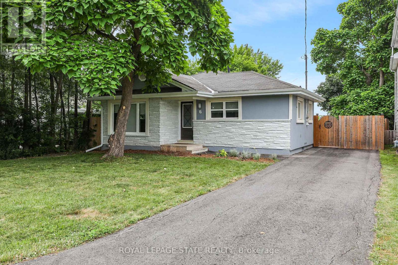 6 LINCOLN AVENUE, Grimsby, Ontario