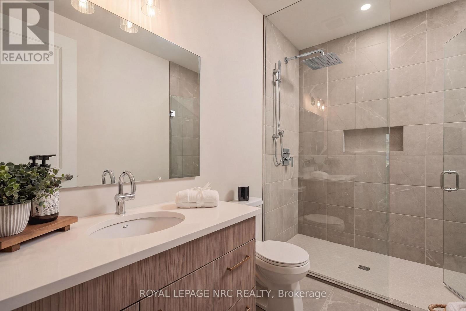 70 C - 586 Seneca Drive, Fort Erie, Ontario  L2A 1C2 - Photo 30 - X13523520