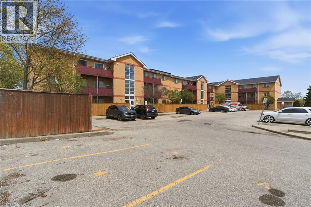 211 Forum Drive Unit# 302c, Mississauga, Ontario L4Z 4C1 - Photo 3 - 40828521