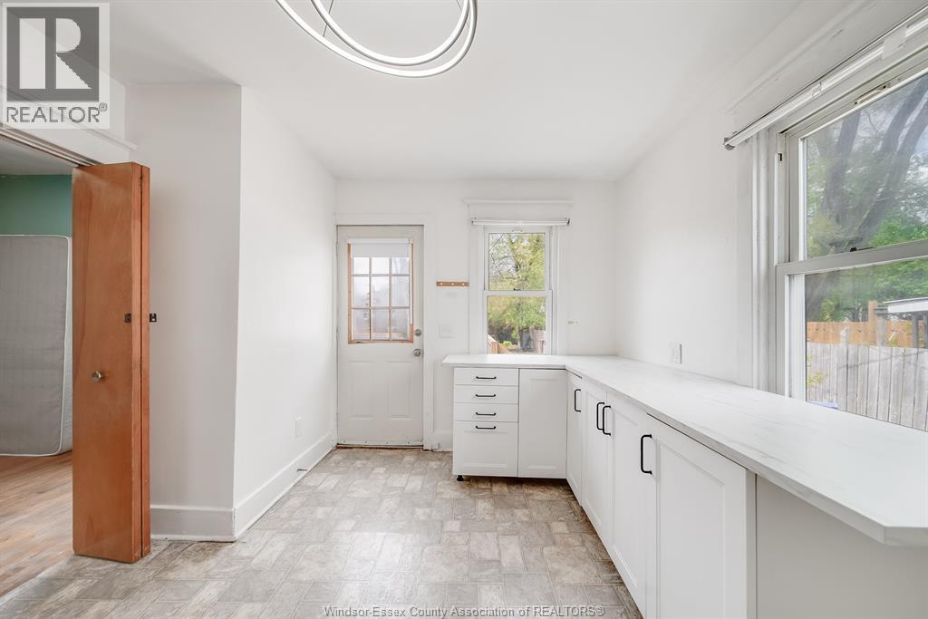 3574 Bloomfield Rd., Windsor, Ontario  N9C 1R7 - Photo 10 - 26020785
