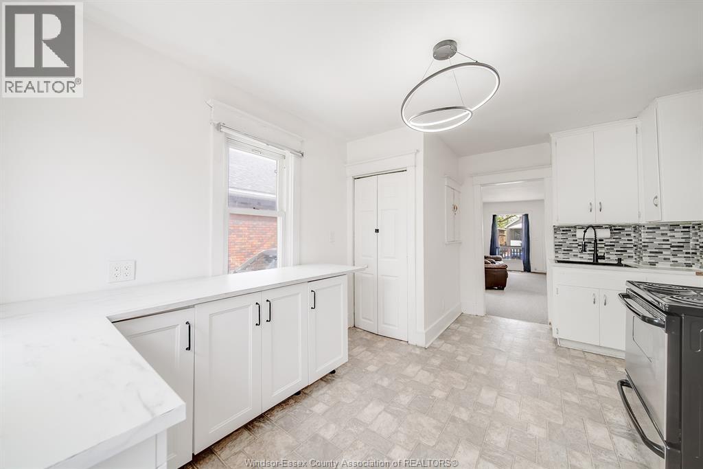 3574 Bloomfield Rd., Windsor, Ontario  N9C 1R7 - Photo 11 - 26020785