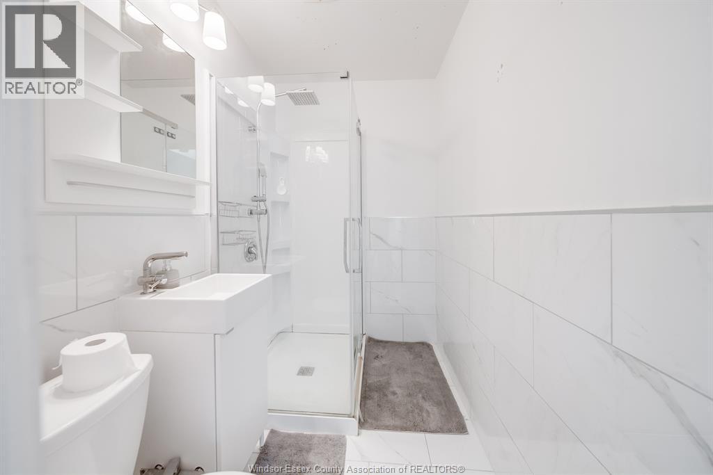 3574 Bloomfield Rd., Windsor, Ontario  N9C 1R7 - Photo 24 - 26020785