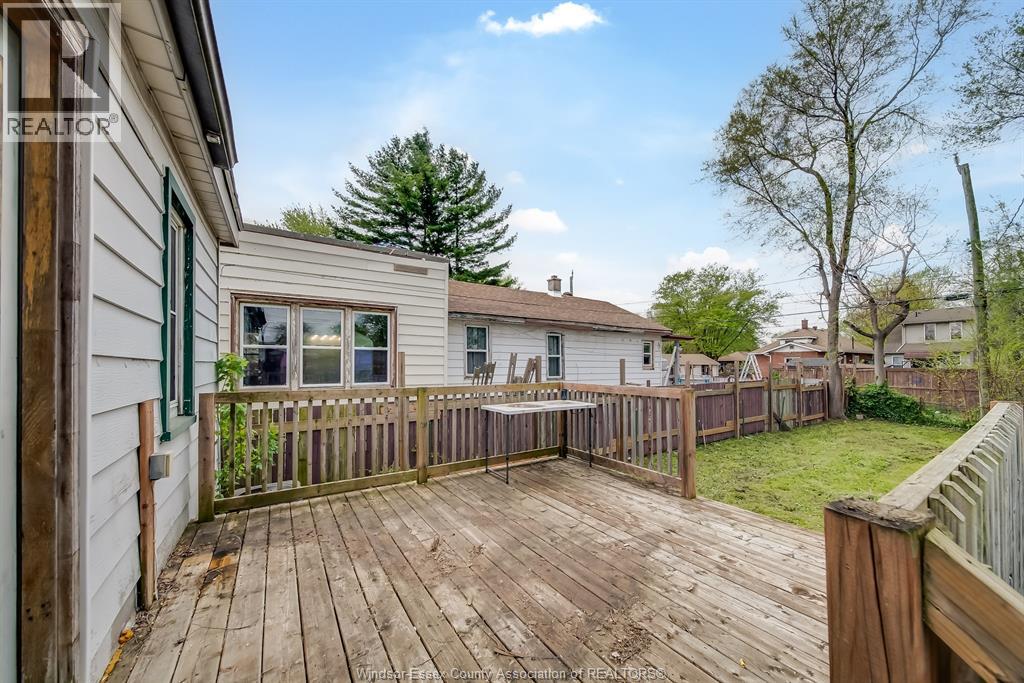 3574 Bloomfield Rd., Windsor, Ontario  N9C 1R7 - Photo 31 - 26020785