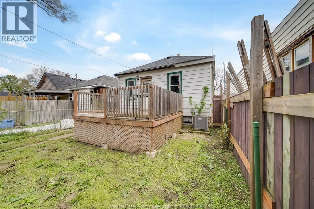 3574 Bloomfield Rd., Windsor, Ontario  N9C 1R7 - Photo 33 - 26020785