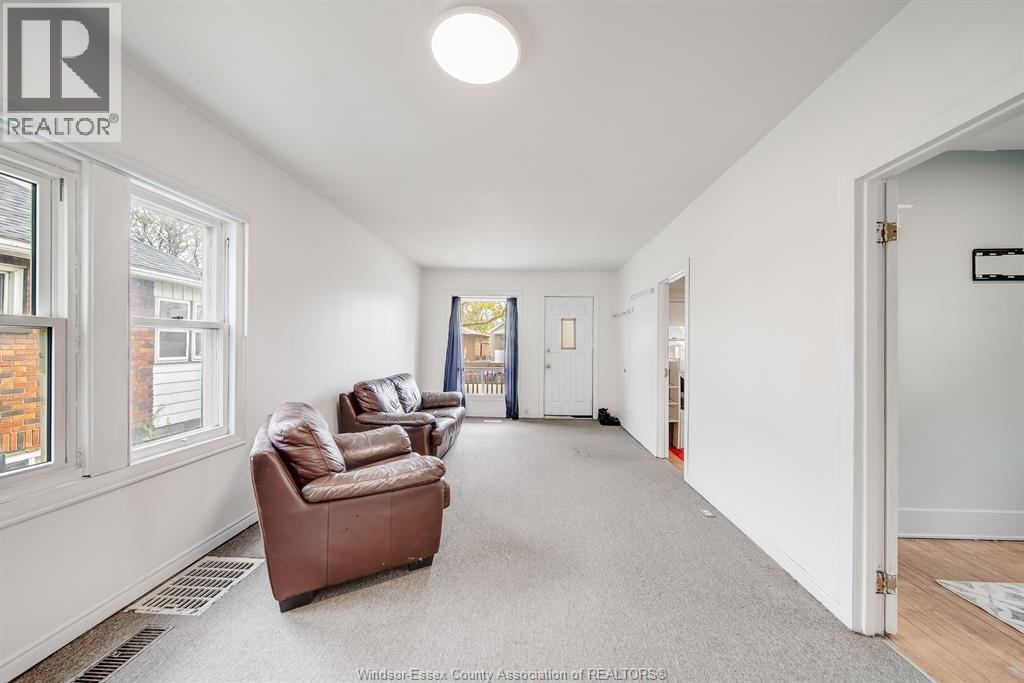 3574 Bloomfield Rd., Windsor, Ontario  N9C 1R7 - Photo 6 - 26020785