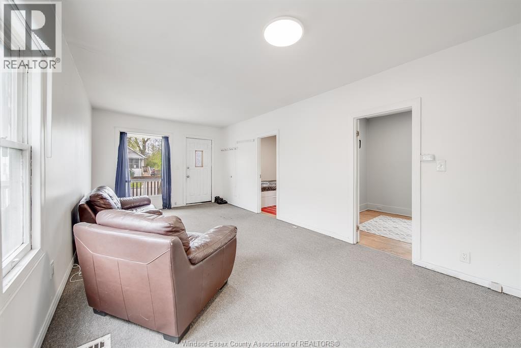 3574 Bloomfield Rd., Windsor, Ontario  N9C 1R7 - Photo 8 - 26020785