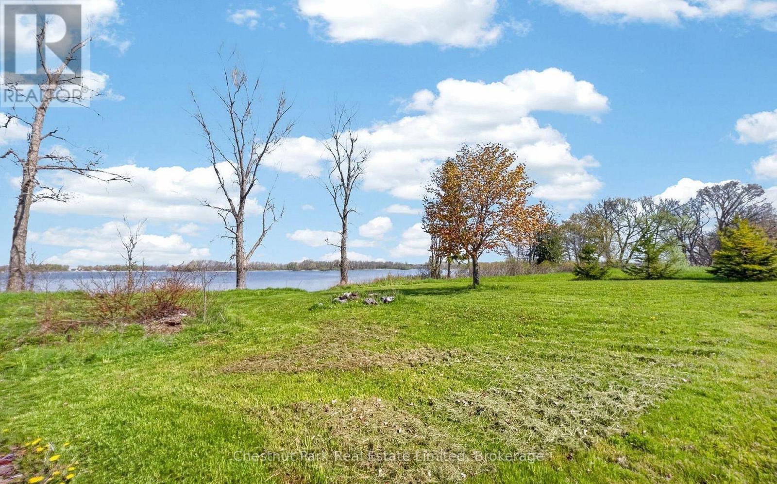 1092 Huycks Point Road, Prince Edward County, Ontario  K0K 3L0 - Photo 7 - X13713016